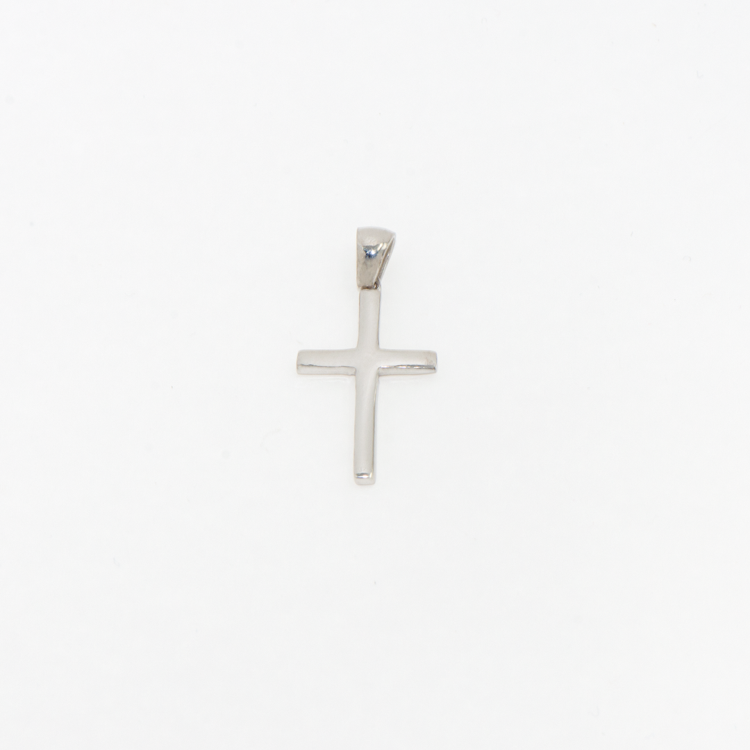 Dieser elegante 925 Silber Kreuz Anhänger besticht durch sein minimalistisches Design und seine hochwertige Verarbeitung. Ohne Verzierungen und in klassischer Form, bietet dieser Silberanhänger zeitlose Schönheit und schlichte Eleganz. Perfekt als dezentes Accessoire für den Alltag oder als bedeutungsvolles Geschenk zu besonderen Anlässen.
