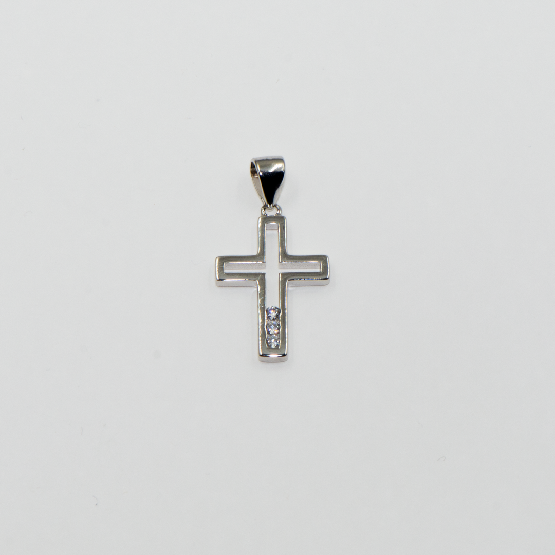 Entdecken Sie unseren eleganten 925 Sterling Silber Anhänger, verziert mit drei strahlend weißen Zirkonia-Steinen. Perfekt für die festliche Jahreszeit und ideal als Weihnachtsgeschenk. Dieser hochwertige Silberanhänger besticht durch sein minimalistisches Design und die funkelnden Zirkonia, die jedem Outfit einen Hauch von Eleganz verleihen. Machen Sie Weihnachten mit diesem stilvollen Schmuckstück unvergesslich.