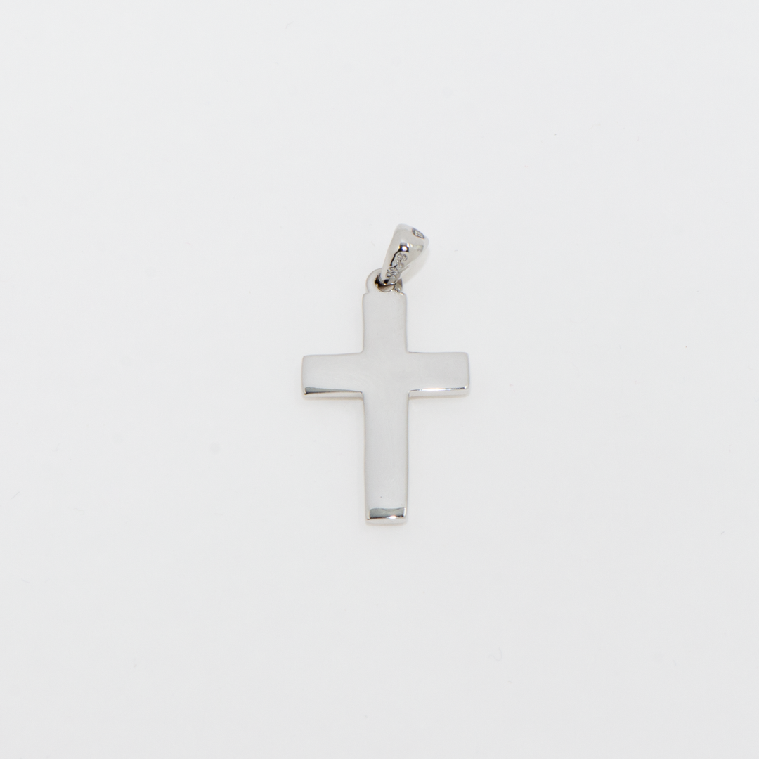 Unser eleganter 925 Sterling Silber Kreuz Anhänger ist mit Rhodium überzogen, um einen dauerhaften Glanz zu gewährleisten. Der schlichte Silberanhänger bietet zeitlose Eleganz und schützt dank der Rhodium-Beschichtung vor dem Anlaufen. Ein ideales Accessoire für den Alltag oder als symbolisches Geschenk zu besonderen Anlässen.