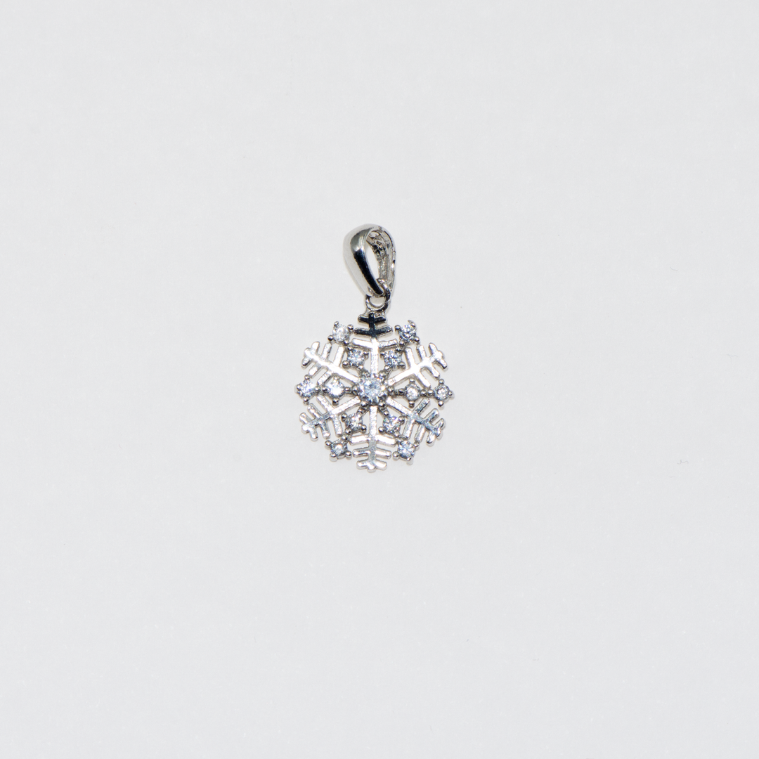 Silber Schneeflocken Anhänger – Kleines Design mit Zirkonia