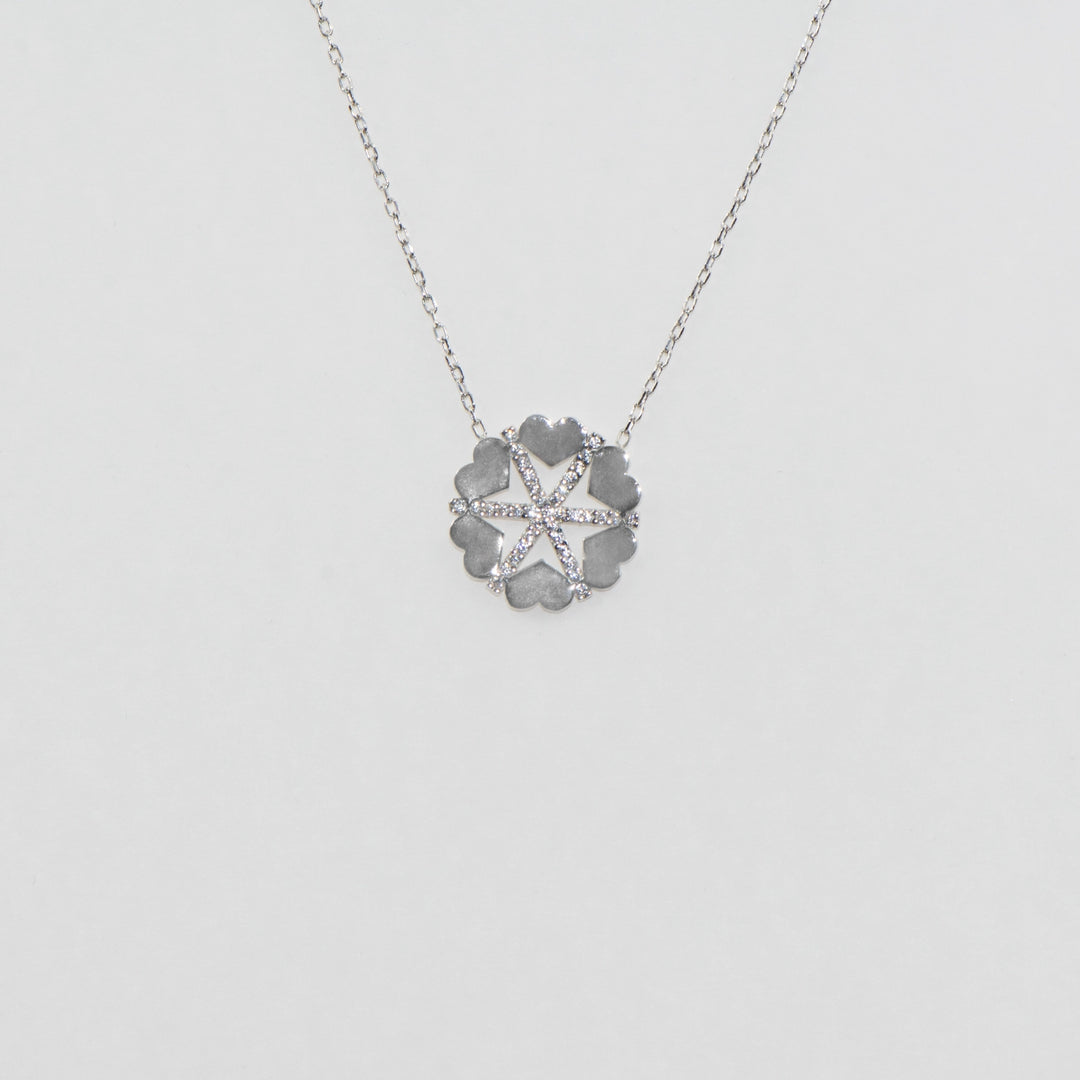 Silber schneeflocke mit herz dizayn