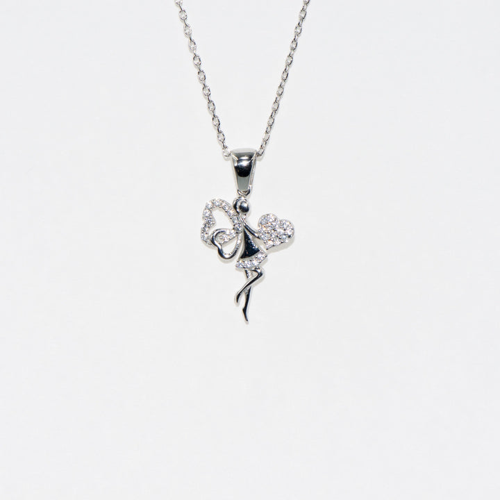 Liebesfee-Collier aus 925er Silber mit weißen Zirkonsteinen und verstellbarer Kette – die perfekte Geschenkidee für besondere Anlässe.