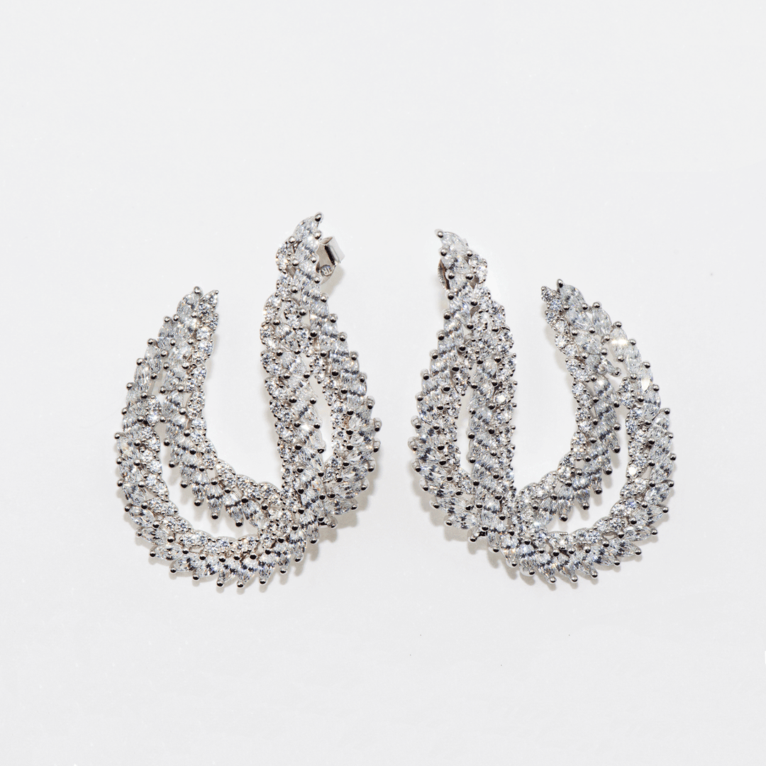 Möchten Sie mit Silber925 Ohrringen Ihrer Hochzeit, Silvesterparty oder Ihrem ganz besonderen Abend Glanz verleihen? Es ist auch ein sehr perfekte Geschenk für Ihre Lieben.