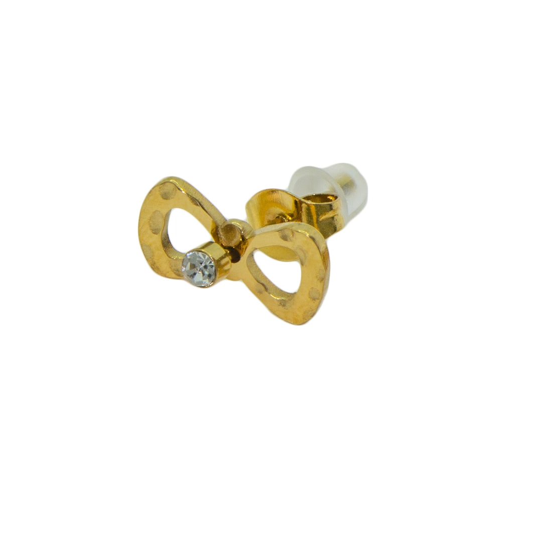 Goldfarbene, wasserfeste Ohrstecker mit Zirkonia und Schleifenmotiv – charmant und elegant.